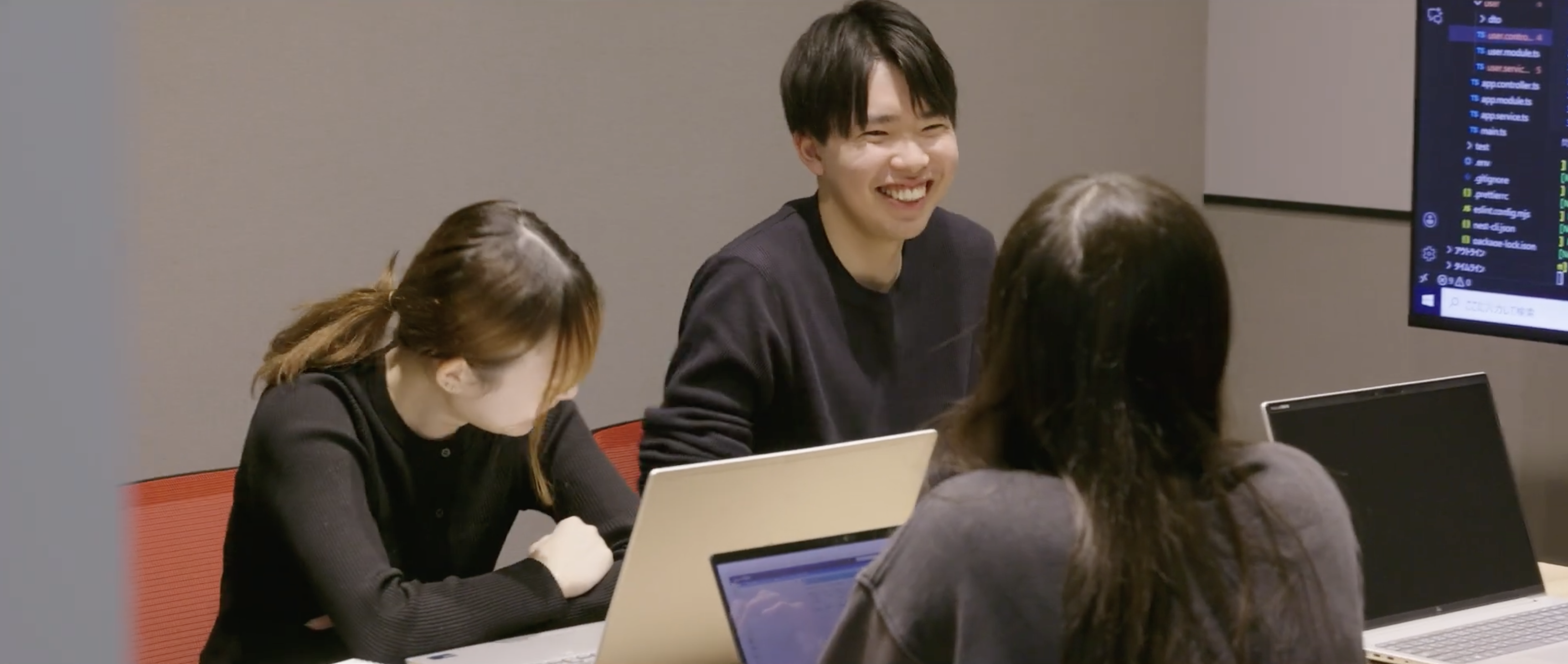 Discussion photo